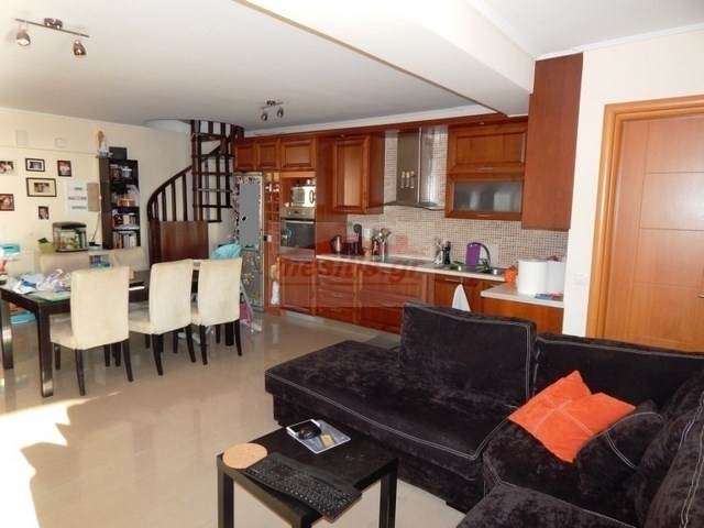 (For Sale) Residential Maisonette || Piraias/Piraeus - 100 Sq.m, 2 Bedrooms, 410.000€ 